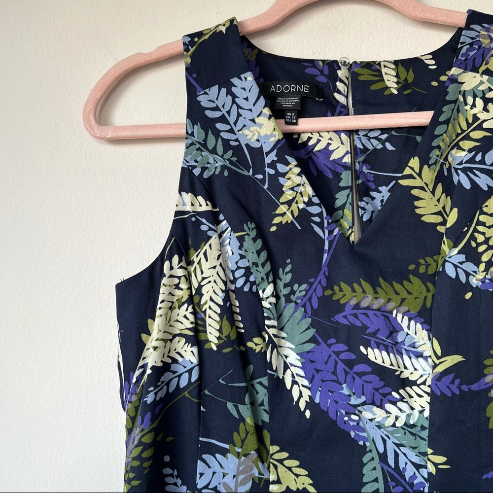 Adorne NWT Navy Fit & Flare Dress Leaf Pattern V Neck Size 8 - Picture 4 of 7